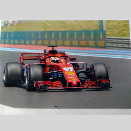 سيباستيان فيتل فيراري موقعة صورة 12x8، بطل F1، قطعة قابلة للتجميع