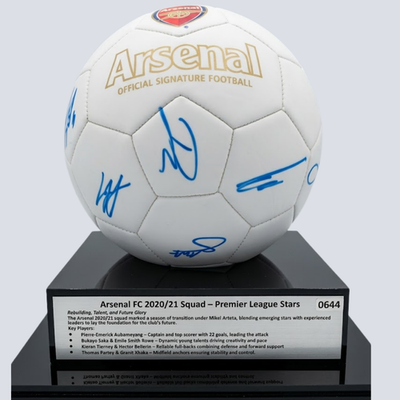 Arsenal 2020 21 FA Cup Champs Signed Team Soccer Balls - With Frame