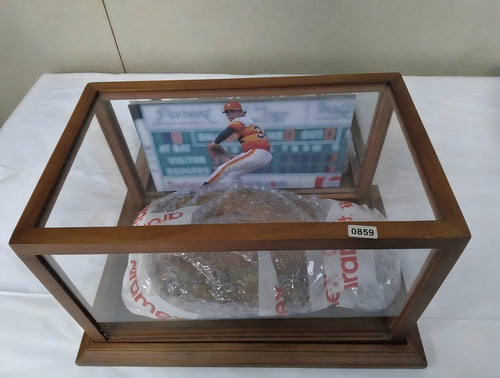 Nolan Ryan Signed Rawlings Glove Inscribed 7 No Hitters - With Frame