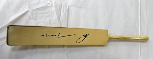 Eoin Morgan Signed Gold Metal Cricket Bat World Cup Winning Captain Collectible