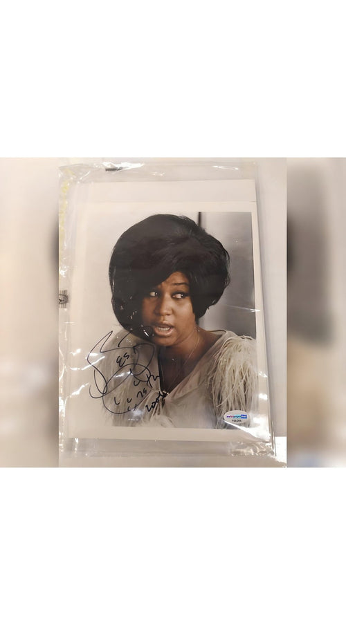 Aretha Franklin Signed 8x10 Photo ACOA The Queen of Soul Autograph