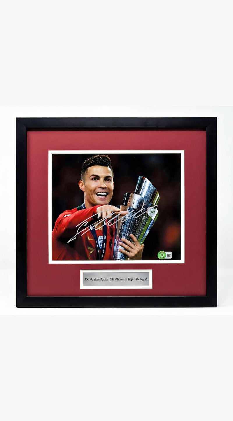 Ronaldo R7 Beckett Triple Threat Collection Photo Soccer - With Frame