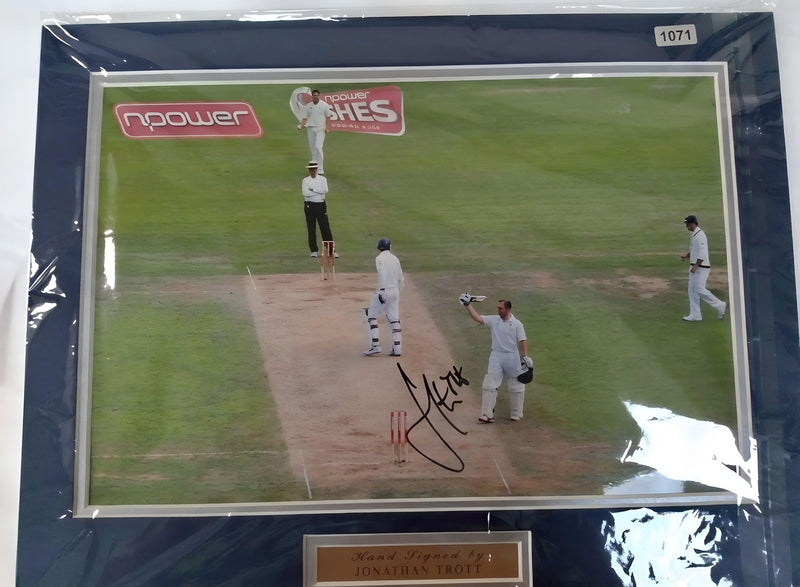 Jonathan Trott England Test Cricketer Memorabilia Photo 12x8 Unframed Print